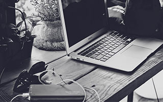 大爷误撞假想情敌，获刑11个月，三轮车背后的警示故事